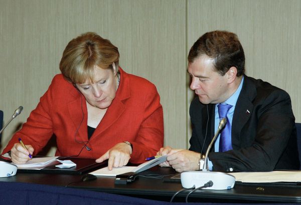 President Medvedev and German Chancellor Angela Merkel President Medvedev and German Chancellor Angela Merkel - Sputnik International