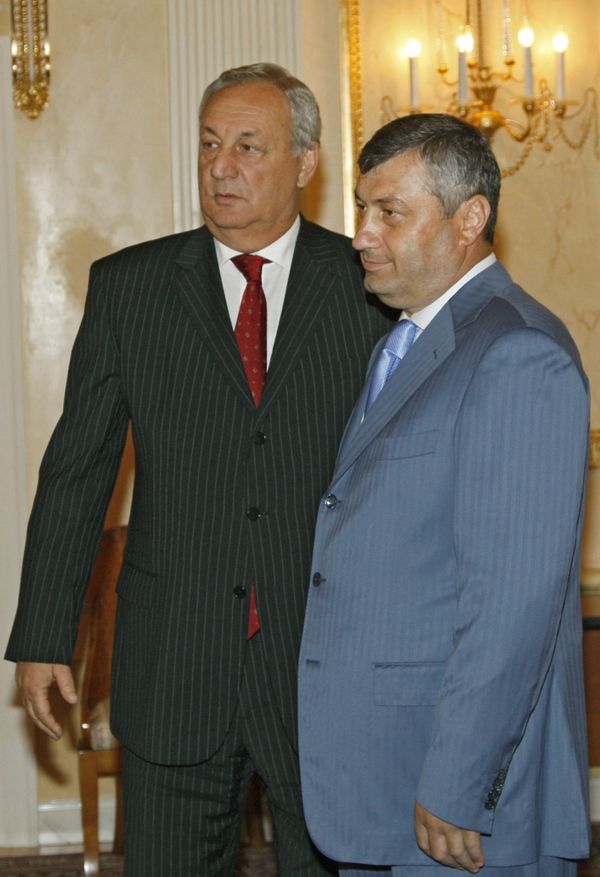 Sergei Bagapsh and Eduard Kokoity - Sputnik International