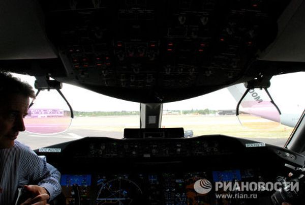 Boeing-787: a dreamliner or a sky limousine - Sputnik International