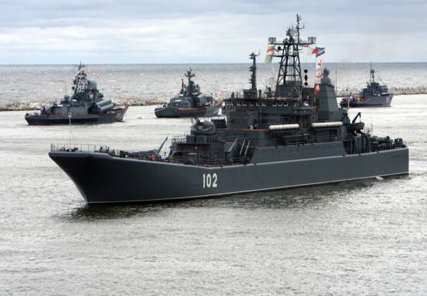 Russian Navy Day celebrations in Baltiysk, Vladivostok and Sevastopol - Sputnik International