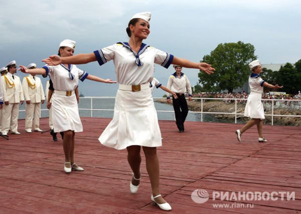 Russian Navy Day celebrations in Baltiysk, Vladivostok and Sevastopol - Sputnik International