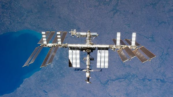 The third spacewalk to install and activate a new pump will be held no earlier than Sunday - Sputnik International