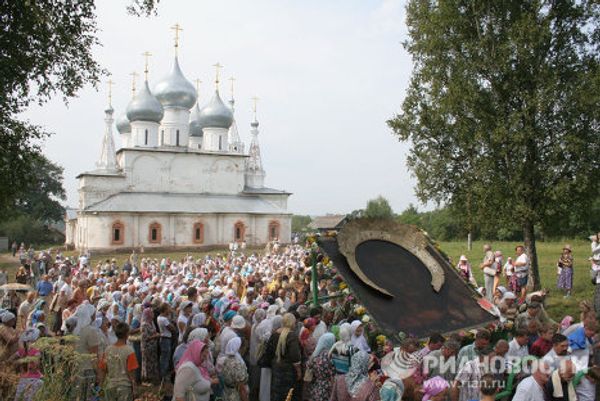 Volga town holds St. Elijas procession  - Sputnik International