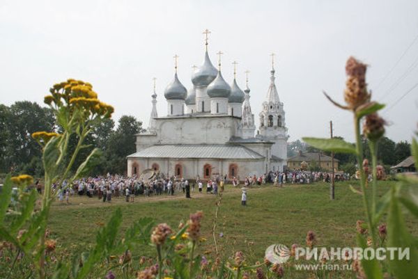 Volga town holds St. Elijas procession  - Sputnik International
