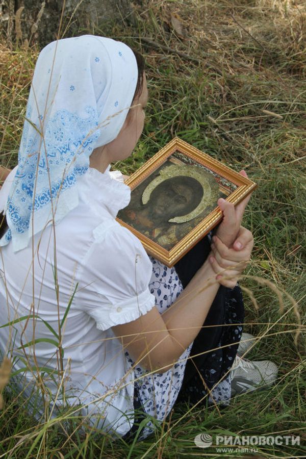 Volga town holds St. Elijas procession  - Sputnik International