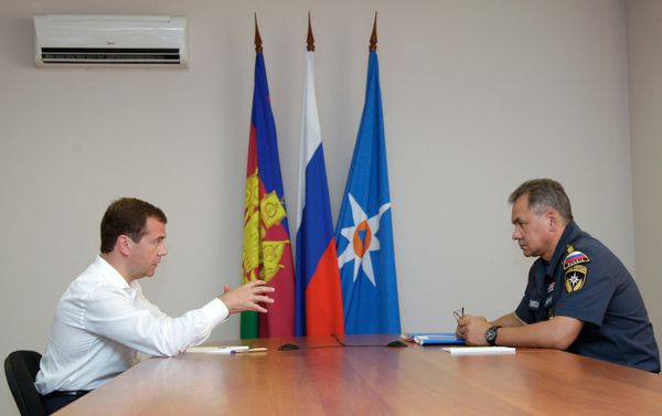 Russian President Dmitry Medvedev and Emergency Situations Minister Sergei Shoigu Russian President Dmitry Medvedev and Emergency Situations Minister Sergei Shoigu - Sputnik International