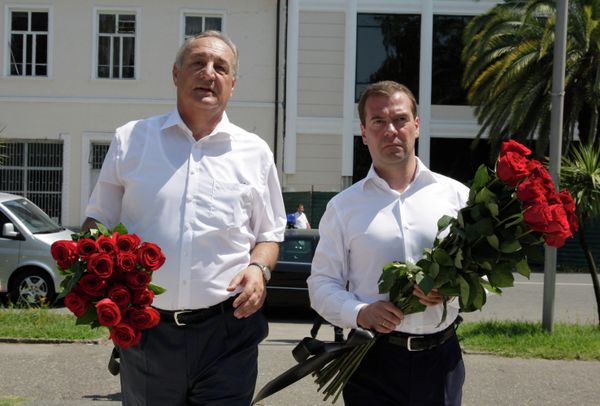 President Dmitry Medvedev visits Abkhazia - Sputnik International