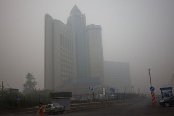 Heat and acrid smoke ruined the weekend for those living in Moscow and the  Moscow Region - Sputnik International
