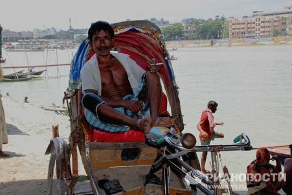 Boats and rickshaws in Dhaka - Sputnik International
