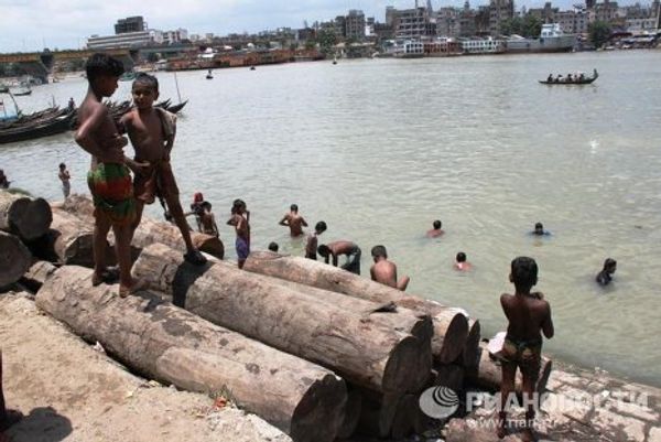 Boats and rickshaws in Dhaka - Sputnik International