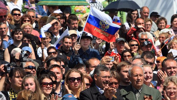 Residents of Sevastopol celebrating Victory Day, 2015. - Sputnik International