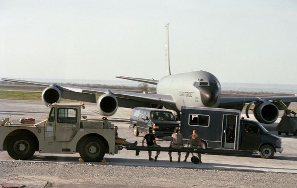 Kyrgyzstan has signed an agreement with NATO to allow the transit of military cargo to and from Afghanistan Kyrgyzstan has signed an agreement with NATO to allow the transit of military cargo to and from Afghanistan - Sputnik International