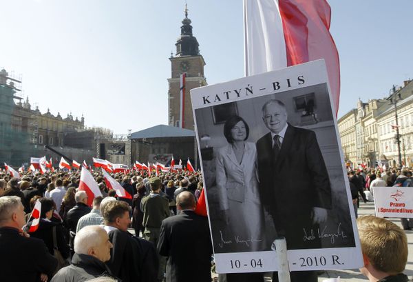 Polish President Lech Kaczynski, his wife, and a delegation of senior Polish officials died when their plane crashed in thick fog near the west Russian town of Smolensk on April 10. - Sputnik International