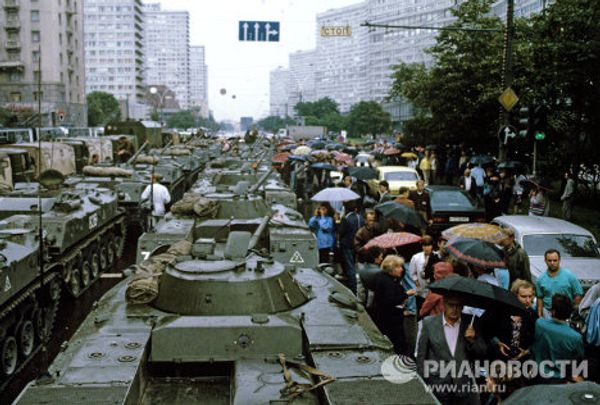 Tanks and barricades on Moscow’s streets: August 19, 1991 Tanks and barricades on Moscow’s streets: August 19, 1991 - Sputnik International