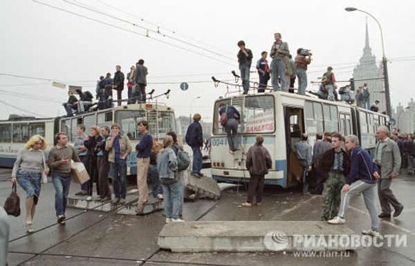 Tanks and barricades on Moscow’s streets: August 19, 1991 Tanks and barricades on Moscow’s streets: August 19, 1991 - Sputnik International