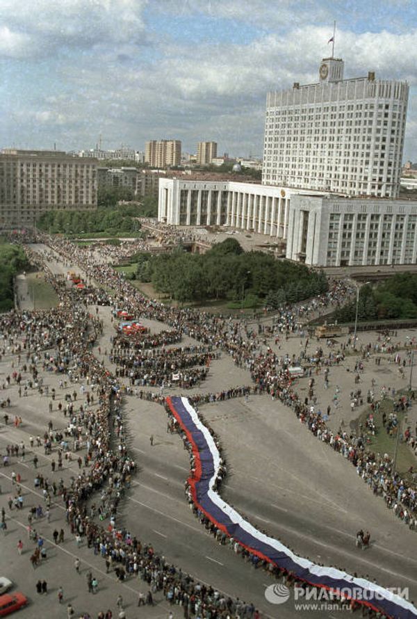 Tanks and barricades on Moscow’s streets: August 19, 1991 Tanks and barricades on Moscow’s streets: August 19, 1991 - Sputnik International