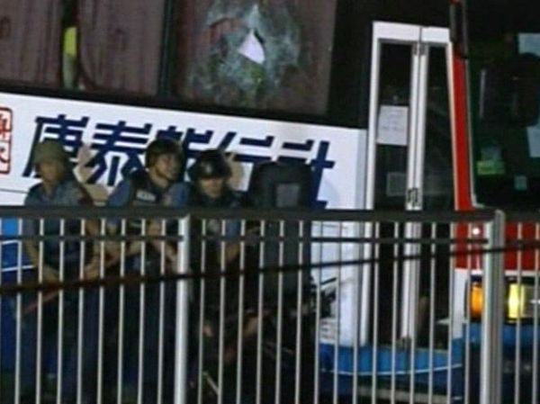 Hostage taker killed as police storm bus - Sputnik International