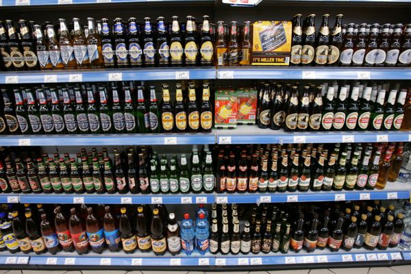 Officials call for prosecution of retailers selling alcohol to children Officials call for prosecution of retailers selling alcohol to children - Sputnik International