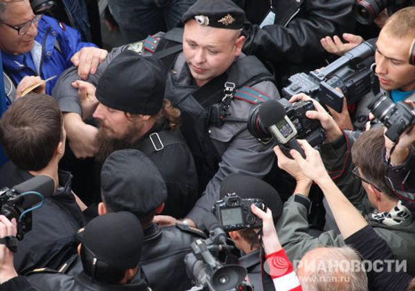 Moscow police disperse opposition rally Moscow police disperse opposition rally - Sputnik International