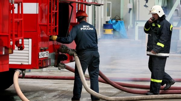Russian firefighters - Sputnik International