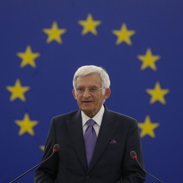 Jerzy Buzek - Sputnik International
