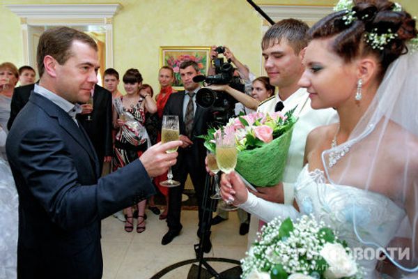 Dmitry Medvedev’s Summer 2010 Dmitry Medvedev’s Summer 2010 - Sputnik International