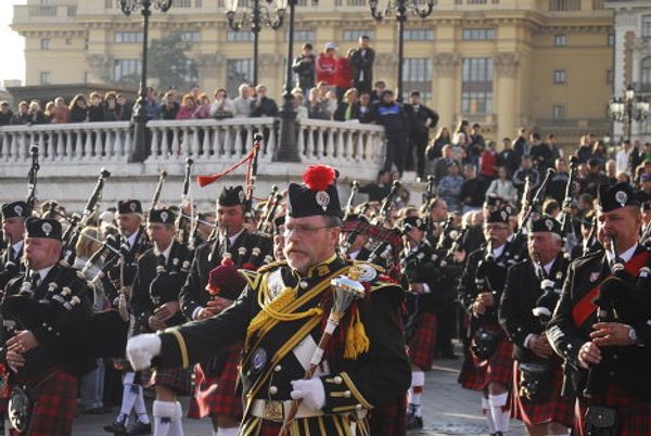The Spasskaya Tower military tattoo behind the scene - Sputnik International