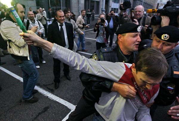 Russian law on protests must not suppress political activity - Medvedev - Sputnik International