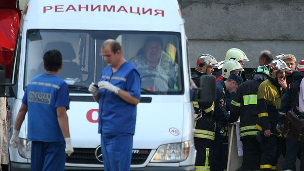 Specialists from the local emergencies department are currently working at the scene of the crash to establish the cause of the tragedy. - Sputnik International
