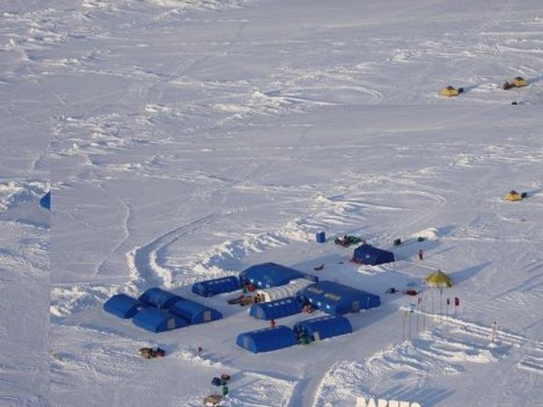 Barneo Base – an Arctic town on ice Barneo Base – an Arctic town on ice - Sputnik International