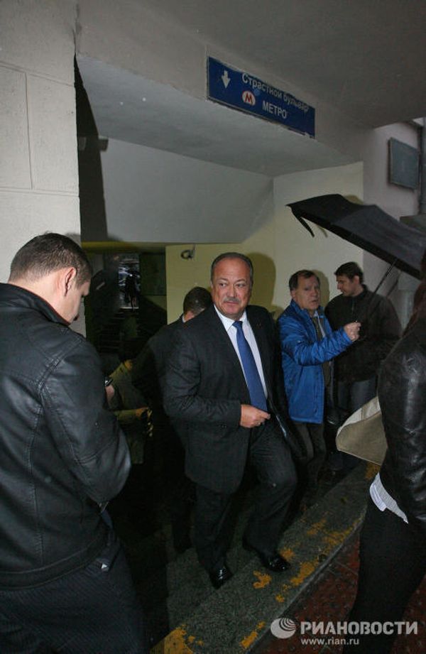 Russian officials choose public transport Russian officials choose public transport - Sputnik International