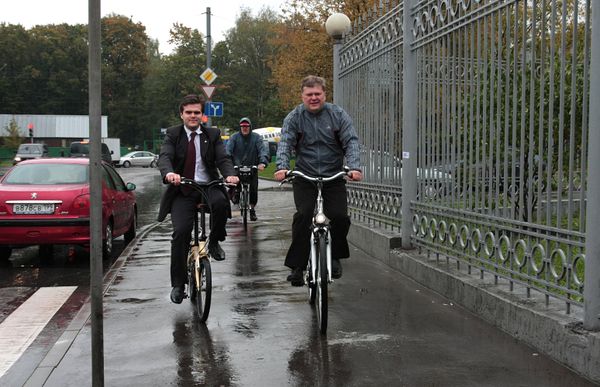 Russian officials choose public transport - Sputnik International