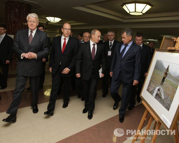 Vladimir Putin at the Arctic Forum Vladimir Putin at the Arctic Forum - Sputnik International