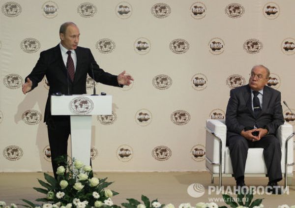 Vladimir Putin at the Arctic Forum Vladimir Putin at the Arctic Forum - Sputnik International