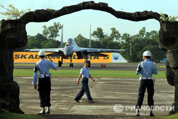 Sukhoi delivers last three Su-30 fighters to Indonesia - Sputnik International