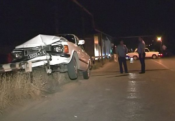 The explosive device went off on Wednesday night on the highway between the city of Kaspiisk and the republic's airport. The explosive device went off on Wednesday night on the highway between the city of Kaspiisk and the republic's airport. - Sputnik International