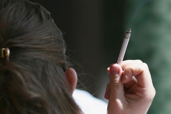 There are an estimated 43.9 million smokers in Russia. Up to 500,000 people die of smoking-related diseases every year. There are an estimated 43.9 million smokers in Russia. Up to 500,000 people die of smoking-related diseases every year. - Sputnik International