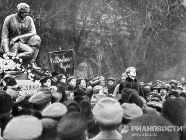 Russia's Favourite Hooligan Poet Sergei Yesenin Russia's Favourite Hooligan Poet Sergei Yesenin - Sputnik International
