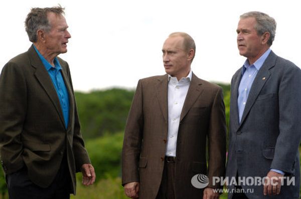 Vladimir Putin snapped with the world’s leaders Vladimir Putin snapped with the world’s leaders - Sputnik International