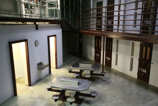 The interior of a communal cellblock at Camp VI, a prison used to house detainees at Guantanamo Bay - Sputnik International