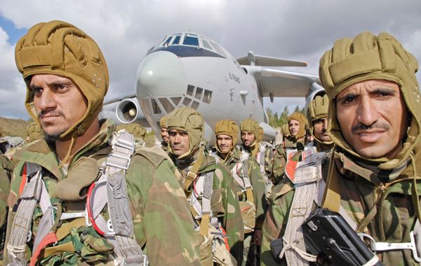 Indian soldiers during antiterrorism exercises INDRA-2007 in the Pskov Region  - Sputnik International