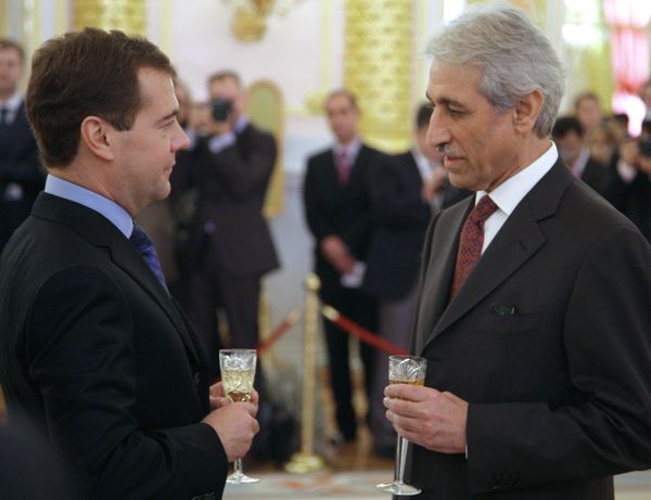 Russian President Dmitry Medvedev after receiving credentials from Iraqi envoy Faiq Fariq Abdel Aziz Russian President Dmitry Medvedev after receiving credentials from Iraqi envoy Faiq Fariq Abdel Aziz - Sputnik International