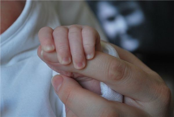 Russian child adoptions by foreigners drop 50% over last 5 years - Sputnik International