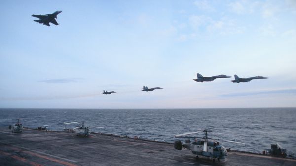 The Admiral Kuznetsov - Sputnik International