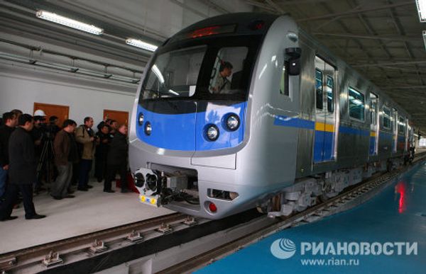 First stations and passengers of Almaty subway - Sputnik International