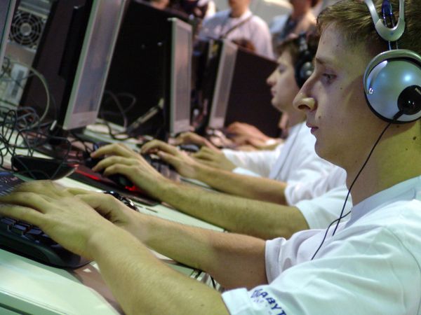 Almost 90 Percent of Russians Play Computer Games - Survey - Sputnik International
