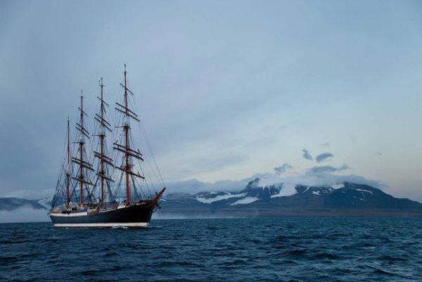 The northern voyage of the Sedov - Sputnik International