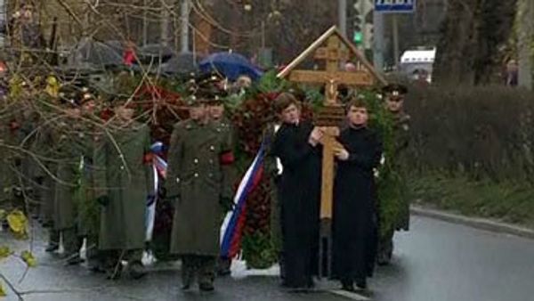Former PM Chernomyrdin buried in Moscow's Novodevichy Cemetery - Sputnik International