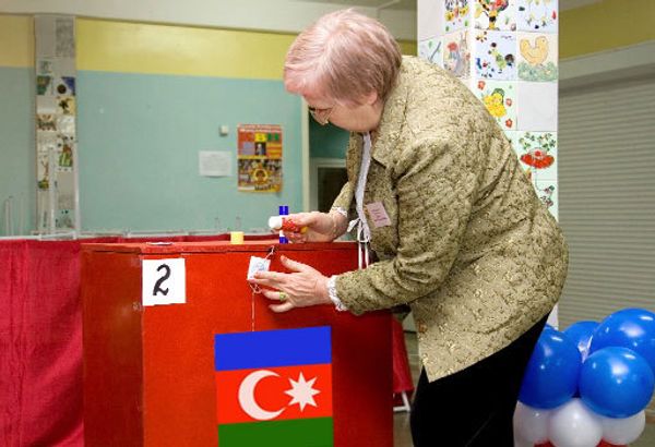 Azerbaijanis go to polls to vote in general election - Sputnik International
