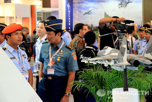 Russian exposition at the INDO Defence 2010 Expo & Forum arms show in Jakarta - Sputnik International